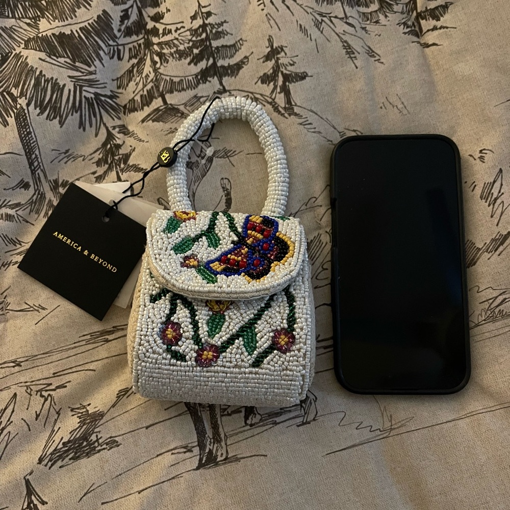 America & Beyond Beaded Floral Microbag - White and Multicolor RARE - Picture 10 of 10